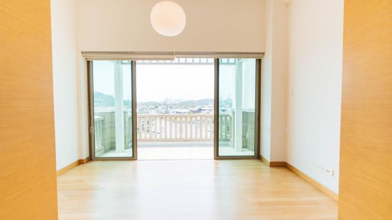 The Berth by the Cove, 216 Ocean Drive, Harbourfront / Telok Blangah, 4 Bedrooms, 3,089 sqft, Condominium For Sale, by Richard Jany, 500251543 - Balcony - PropertyGuru.com.sg