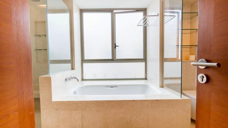 The Berth by the Cove, 216 Ocean Drive, Harbourfront / Telok Blangah, 4 Bedrooms, 3,089 sqft, Condominium For Sale, by Richard Jany, 500251543 - Bathroom - PropertyGuru.com.sg