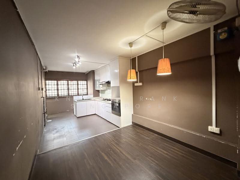 9 Gloucester Road, 9 Gloucester Road, Farrer Park / Serangoon Rd, 3 Bedrooms, 980 sqft, HDB Flat For Sale, by Karen, 500251562 - Kitchen - PropertyGuru.com.sg