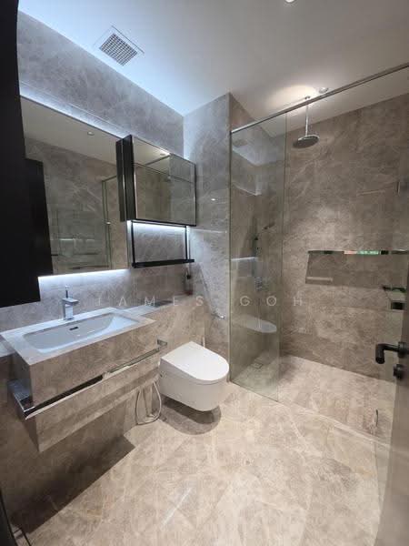 Martin Modern, 10 Martin Place, Orchard / River Valley, 2 Bedrooms, 764 sqft, Apartment For Rent, by James Goh, 500251581 - Bathroom - PropertyGuru.com.sg
