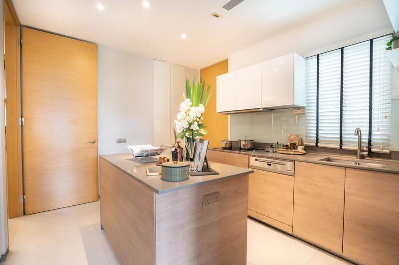 Cliveden at Grange, 108 Grange Road, Tanglin / Holland / Bukit Timah, 4 Bedrooms, 2,842 sqft, Apartment For Sale, by Richard Jany, 500251588 - Kitchen - PropertyGuru.com.sg