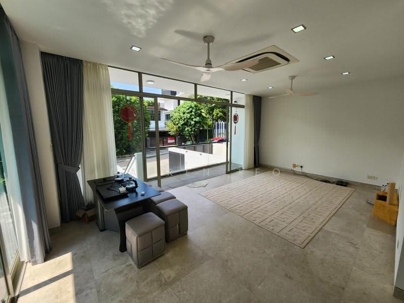 Modern 3 Storey Semi-Detached with Basement & Swimming Pool, Tanglin / Holland / Bukit Timah, 5 Bedrooms, 4,000 sqft, Semi-Detached House For Rent, by Darren Teo, 500251589 - PropertyGuru.com.sg