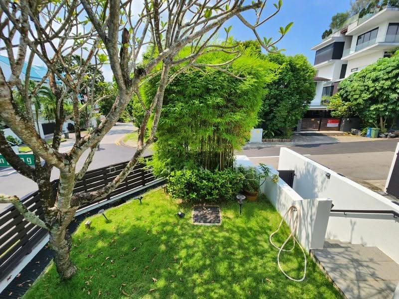 Modern 3 Storey Semi-Detached with Basement & Swimming Pool, Tanglin / Holland / Bukit Timah, 5 Bedrooms, 4,000 sqft, Semi-Detached House For Rent, by Darren Teo, 500251589 - PropertyGuru.com.sg