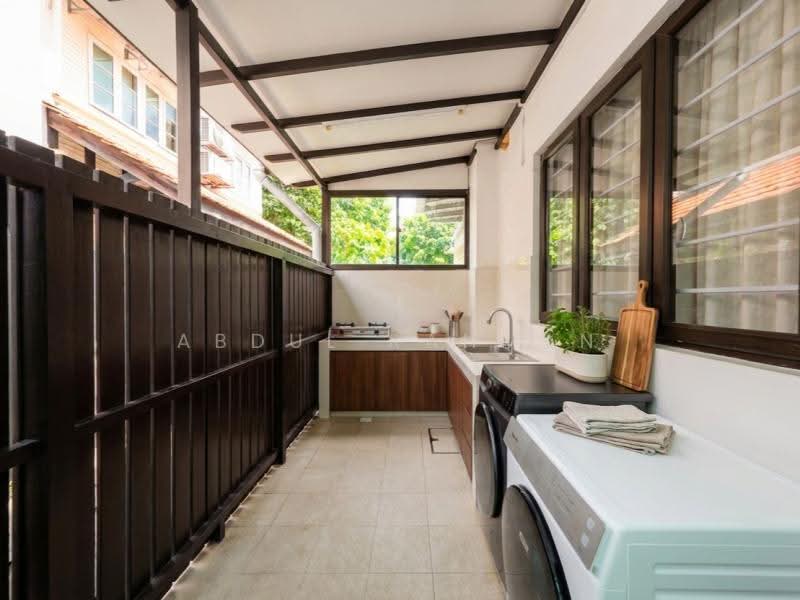 FRANKEL, EAST COAST, SIGLAP, East Coast / Marine Parade, 5 Bedrooms, 2,900 sqft, Terraced House For Sale, by Abdul Rahman, 500251591 - Balcony - PropertyGuru.com.sg