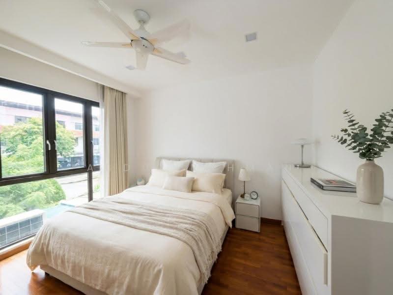 FRANKEL, EAST COAST, SIGLAP, East Coast / Marine Parade, 5 Bedrooms, 2,900 sqft, Terraced House For Sale, by Abdul Rahman, 500251591 - Bedroom - PropertyGuru.com.sg