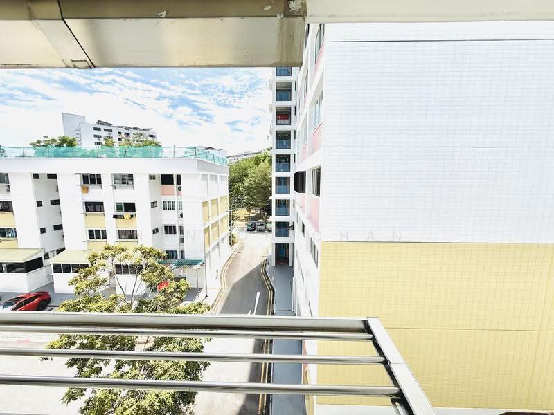 132 Simei Street 1, 132 Simei Street 1, Pasir Ris / Tampines, 2 Bedrooms, 689 sqft, HDB Flat For Sale, by Hanson Chan, 500251599 - Exterior - PropertyGuru.com.sg