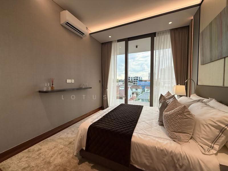 The Giverny Residences, 6 Robin Drive, Tanglin / Holland / Bukit Timah, 4 Bedrooms, 2,734 sqft, Condominium For Sale, by Lotus Guan, 500251608 - Bedroom - PropertyGuru.com.sg