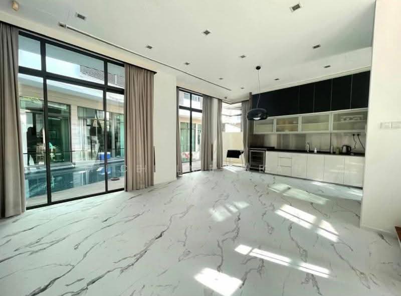 Siglap Hill 33, Siglap Hill, East Coast / Marine Parade, 6 Bedrooms, 3,993 sqft, Detached House For Rent, by Michelle Seah, 500251609 - Kitchen - PropertyGuru.com.sg