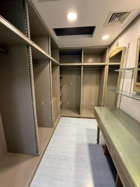 RARE ELEVATED SEMI-D I ONLY $1,7XX PSF Quiet High Ground • Spacious • 10-Min Walk to MRT, Lengkong Satu / Lengkong Duo / Kembangan /, Eunos / Geylang / Paya Lebar, 6 Bedrooms, 7,000 sqft, Semi-Detached House For Sale, by Garry Ong, 500251620 - Interior - PropertyGuru.com.sg