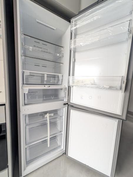 Grand Dunman, 18 Dunman Road, East Coast / Marine Parade, 2 Bedrooms, 721 sqft, Condominium For Rent, by Kelvin Koh, 500251622 - Fridge - PropertyGuru.com.sg
