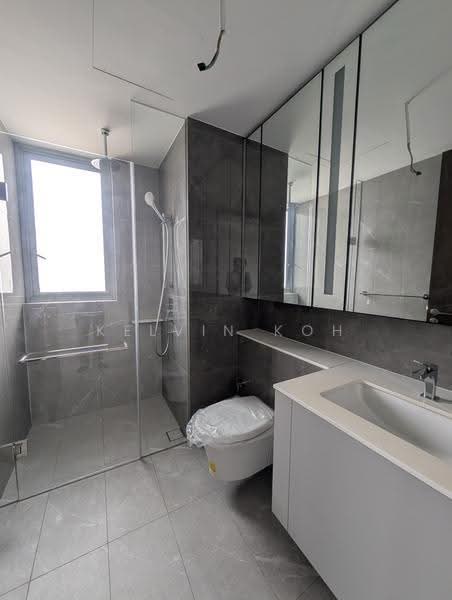 Grand Dunman, 18 Dunman Road, East Coast / Marine Parade, 2 Bedrooms, 721 sqft, Condominium For Rent, by Kelvin Koh, 500251622 - Master Bathroom - PropertyGuru.com.sg