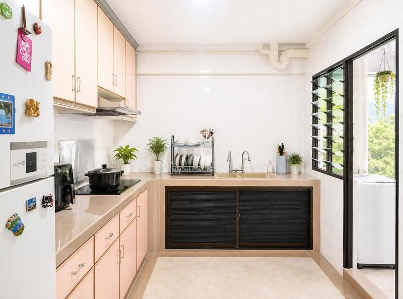 647 Jurong West Street 61, 647 Jurong West Street 61, Boon Lay / Jurong / Tuas, 3 Bedrooms, 1,313 sqft, HDB Flat For Sale, by Amy Tan, 500251634 - Kitchen - PropertyGuru.com.sg