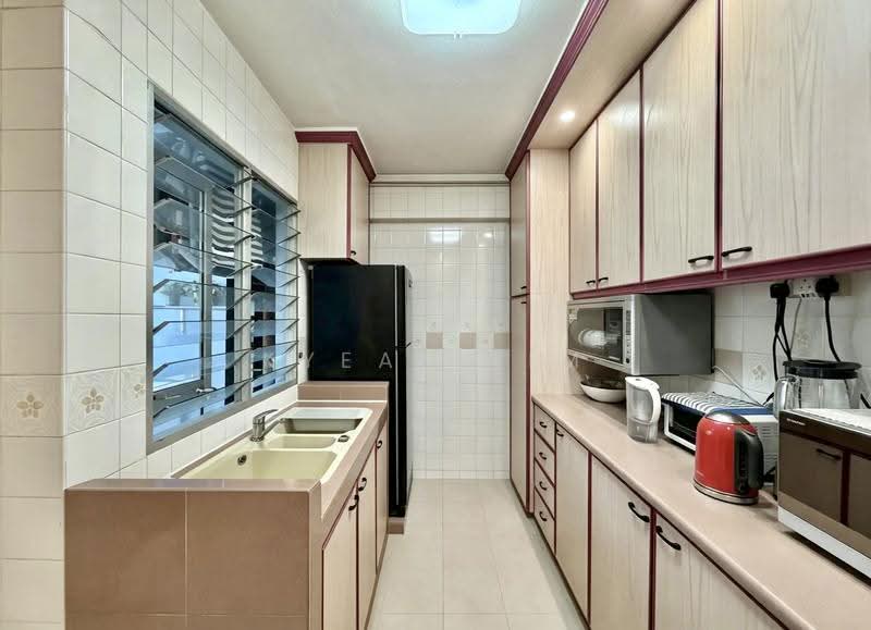 657 Jalan Tenaga, 657 Jalan Tenaga, Eunos / Geylang / Paya Lebar, 3 Bedrooms, 1,141 sqft, HDB Flat For Sale, by Kyean Lim, 500251639 - Kitchen - PropertyGuru.com.sg