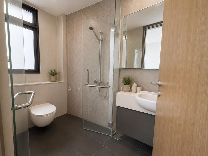 The Centren, 1 Lorong 27 Geylang, Eunos / Geylang / Paya Lebar, 2 Bedrooms, 624 sqft, Apartment For Rent, by Aela Lim, 500251646 - Bathroom - PropertyGuru.com.sg