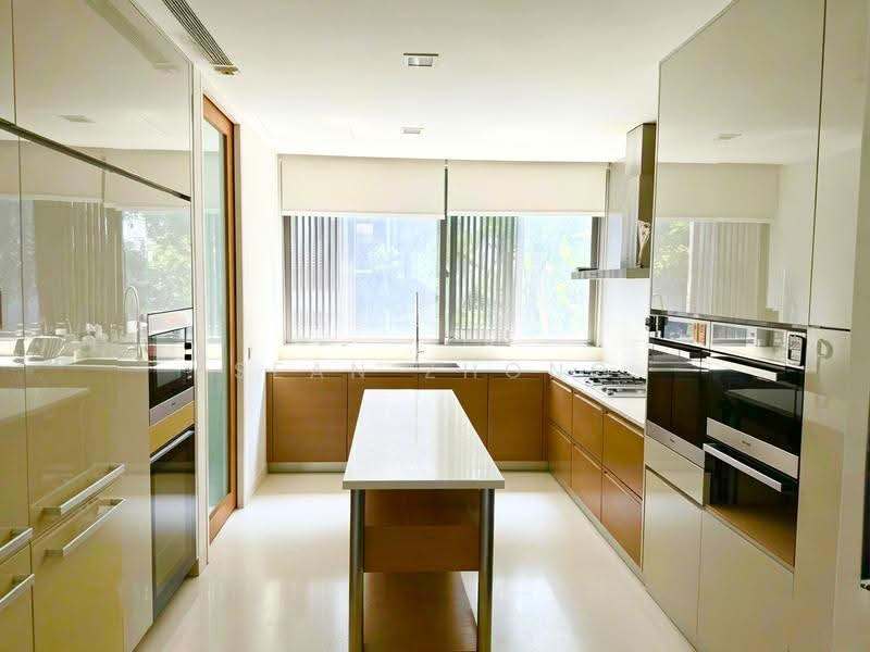 Hilltops, 99 Cairnhill Circle, Orchard / River Valley, 5 Bedrooms, 2,874 sqft, Condominium For Sale, by Sean Zhong, 500251649 - Kitchen - PropertyGuru.com.sg