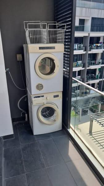 Guillemard Edge, 38 Lorong 30 Geylang, Eunos / Geylang / Paya Lebar, 1 Bedroom, 517 sqft, Condominium For Rent, by Jace Lin, 500251652 - Balcony - PropertyGuru.com.sg