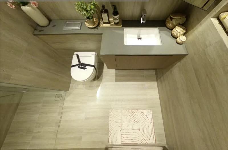 Huge discounts! Lakeside, jurong east, chinese garden mrt 2/3/4/5 bedroom available!, Boon Lay / Jurong / Tuas, 3 Bedrooms, 1,195 sqft, Condominium For Sale, by Gina Poa, 500251658 - Bathroom - PropertyGuru.com.sg