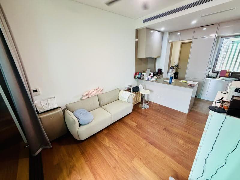 8 Hullet, 8 Hullet Road, Orchard / River Valley, 2 Bedrooms, 657 sqft, Apartment For Sale, by Murphy Lee, 500251660 - Living Room - PropertyGuru.com.sg