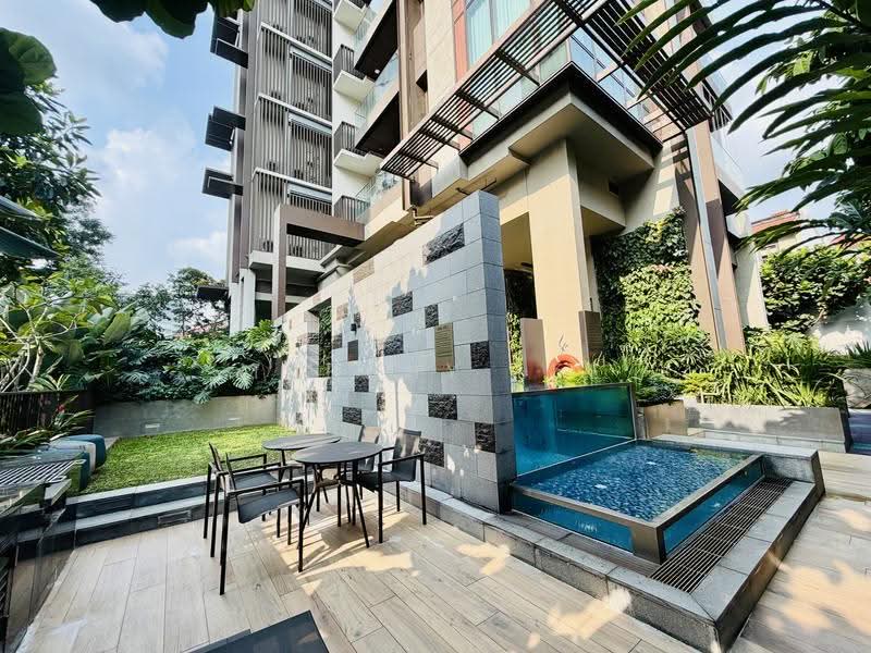 8 Hullet, 8 Hullet Road, Orchard / River Valley, 2 Bedrooms, 657 sqft, Apartment For Sale, by Murphy Lee, 500251660 - Exterior - PropertyGuru.com.sg