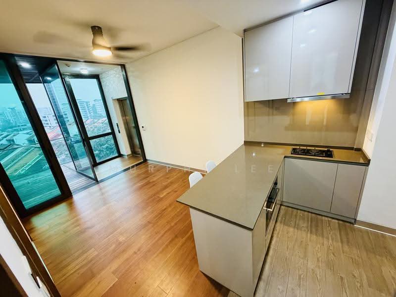 8 Hullet, 8 Hullet Road, Orchard / River Valley, 2 Bedrooms, 657 sqft, Apartment For Sale, by Murphy Lee, 500251660 - Kitchen - PropertyGuru.com.sg