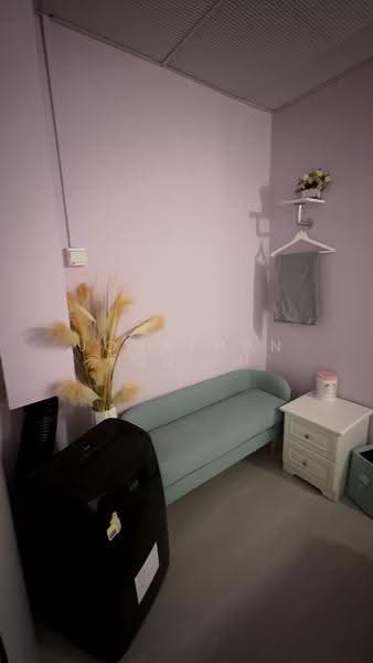 The MidTown, 1187 Upper Serangoon Road, Hougang / Punggol / Sengkang, 786 sqft, Mall Shop For Sale, by Jonathan Foo JH, 500251673 - Interior - CommercialGuru.com.sg