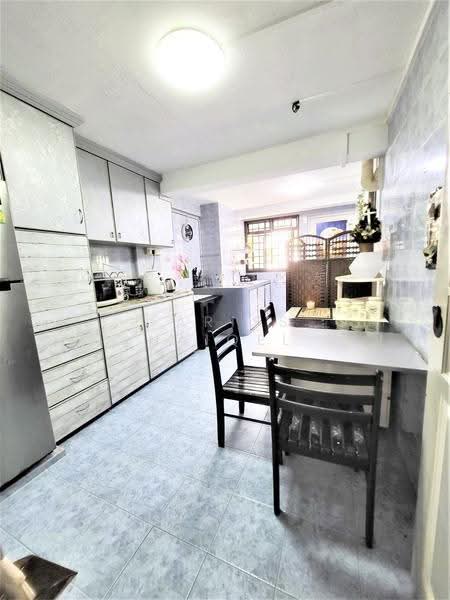 34 Lorong 5 Toa Payoh, 34 Lorong 5 Toa Payoh, Balestier / Toa Payoh, 3 Bedrooms, 764 sqft, HDB Flat For Sale, by Fariss Haiqel, 500251678 - Kitchen - PropertyGuru.com.sg