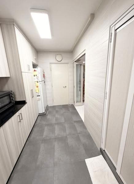 275A Jurong West Street 25, 275A Jurong West Street 25, Boon Lay / Jurong / Tuas, 3 Bedrooms, 1,195 sqft, HDB Flat For Sale, by Fariss Haiqel, 500251689 - Kitchen - PropertyGuru.com.sg