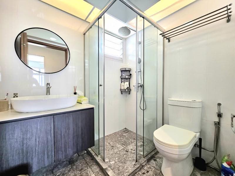 152A Bedok South Road, 152A Bedok South Road, Bedok / Upper East Coast, 3 Bedrooms, 1,216 sqft, HDB Flat For Sale, by Muhammad Noor Danial, 500251691 - Bathroom - PropertyGuru.com.sg