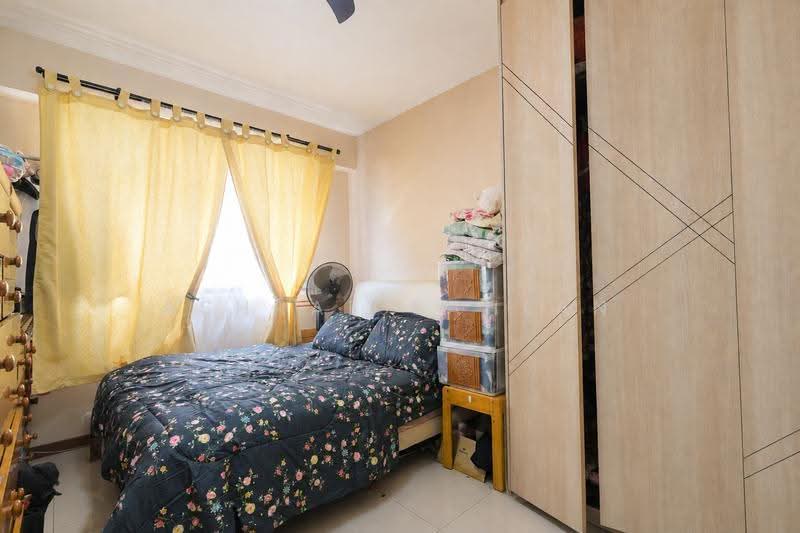 366A Sembawang Crescent, 366A Sembawang Crescent, Sembawang / Yishun, 2 Bedrooms, 732 sqft, HDB Flat For Sale, by Ashraf Sahlan, 500251695 - Master Bedroom - PropertyGuru.com.sg