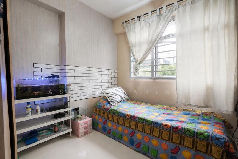 366A Sembawang Crescent, 366A Sembawang Crescent, Sembawang / Yishun, 2 Bedrooms, 732 sqft, HDB Flat For Sale, by Ashraf Sahlan, 500251695 - Common Bedroom - PropertyGuru.com.sg
