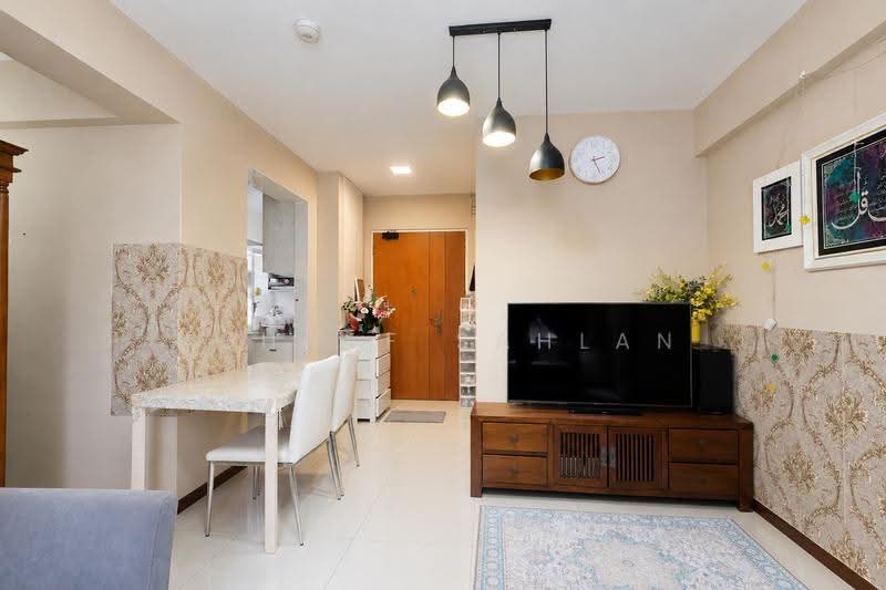 366A Sembawang Crescent, 366A Sembawang Crescent, Sembawang / Yishun, 2 Bedrooms, 732 sqft, HDB Flat For Sale, by Ashraf Sahlan, 500251695 - Living Room - PropertyGuru.com.sg