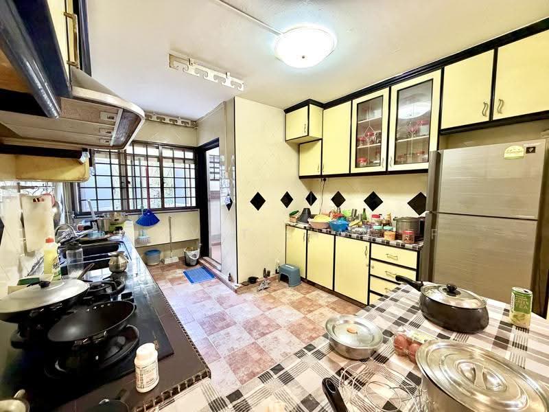 213 Pasir Ris Street 21, 213 Pasir Ris Street 21, Pasir Ris / Tampines, 3 Bedrooms, 1,141 sqft, HDB Flat For Sale, by Hidayat Shariff, 500251700 - Kitchen - PropertyGuru.com.sg