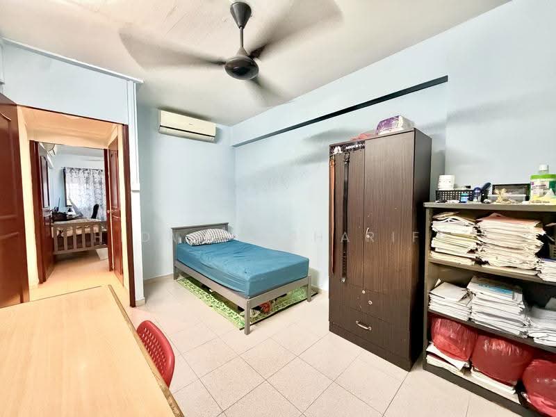 213 Pasir Ris Street 21, 213 Pasir Ris Street 21, Pasir Ris / Tampines, 3 Bedrooms, 1,141 sqft, HDB Flat For Sale, by Hidayat Shariff, 500251700 - Bedroom - PropertyGuru.com.sg