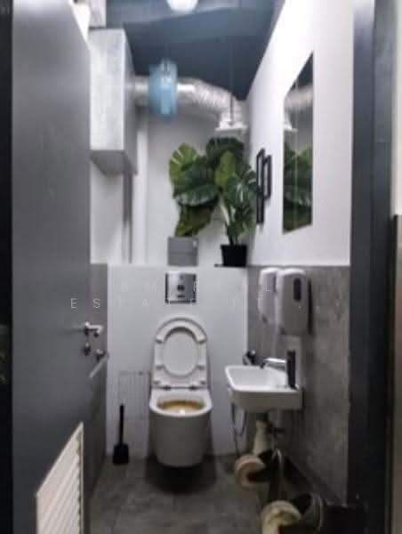71 & 72 Boat Quay, Boat Quay / Raffles Place / Marina, 1,884 sqft, Food & Beverage For Rent, by 8MRE Leasing Team, 500251704 - Bathroom - CommercialGuru.com.sg