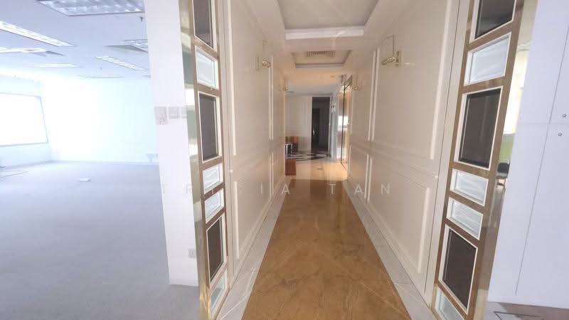 Suntec City Tower, 7 Temasek Boulevard, Boat Quay / Raffles Place / Marina, 3,498 sqft, Office For Sale, by Tricia Tan, 500251705 - Corridor - CommercialGuru.com.sg