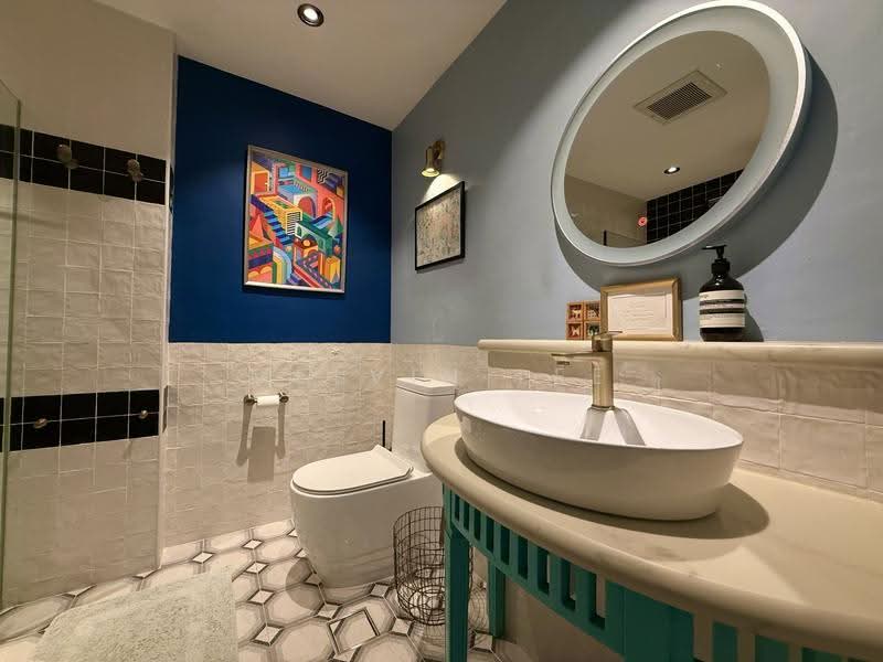 Seven Holt Road, 7 Holt Road, Tanglin / Holland / Bukit Timah, 4 Bedrooms, 2,250 sqft, Condominium For Sale, by Melvin Lee, 500251707 - Bathroom - PropertyGuru.com.sg