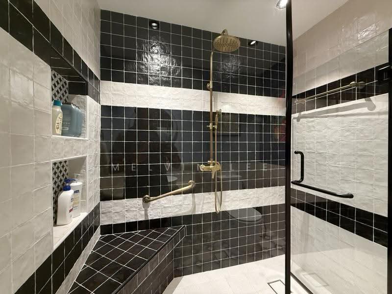 Seven Holt Road, 7 Holt Road, Tanglin / Holland / Bukit Timah, 4 Bedrooms, 2,250 sqft, Condominium For Sale, by Melvin Lee, 500251707 - Bathroom - PropertyGuru.com.sg