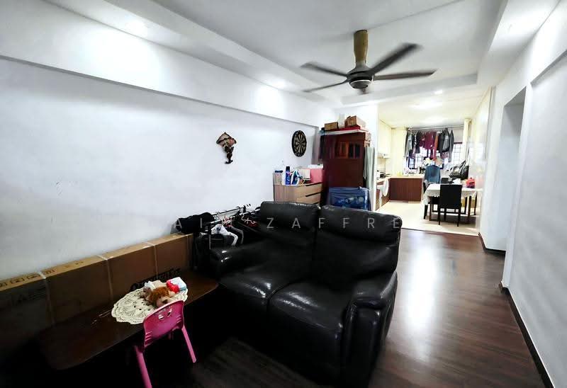 235 Ang Mo Kio Avenue 3, 235 Ang Mo Kio Avenue 3, Ang Mo Kio / Bishan / Thomson, 2 Bedrooms, 721 sqft, HDB Flat For Sale, by Faiz Zaffre, 500251716 - Living Room - PropertyGuru.com.sg