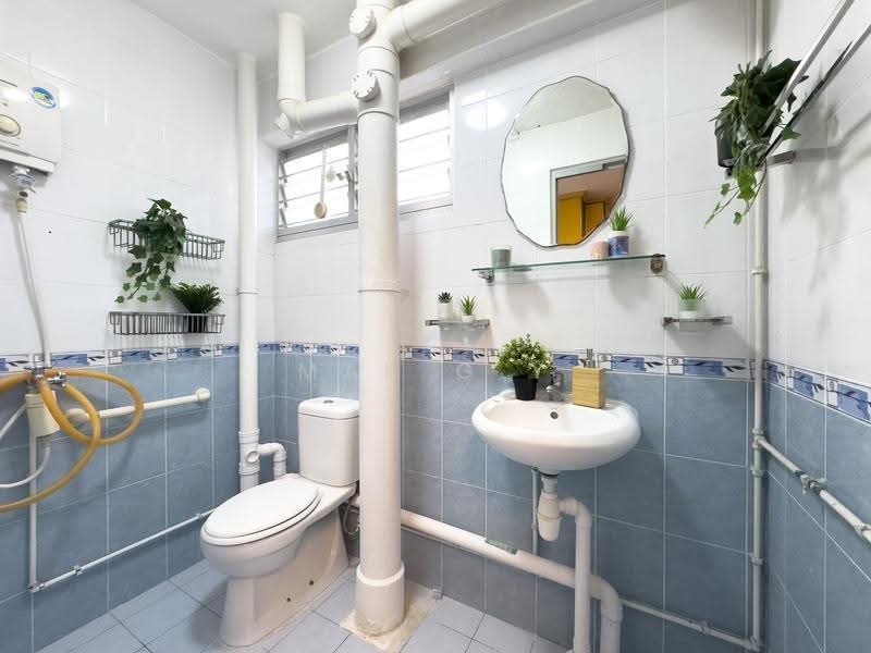 209 Jurong East Street 21, 209 Jurong East Street 21, Boon Lay / Jurong / Tuas, 3 Bedrooms, 1,313 sqft, HDB Flat For Sale, by Mak G Y, 500251732 - Bathroom - PropertyGuru.com.sg