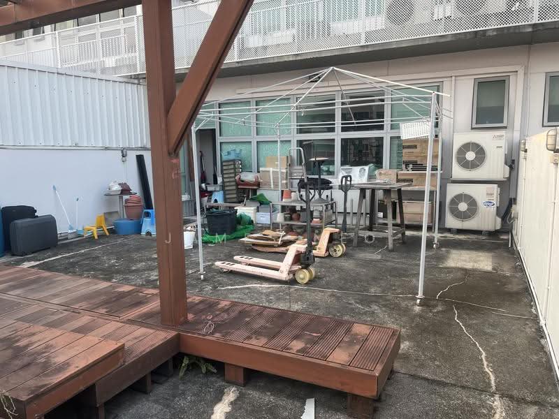 First Centre, 50 Serangoon North Avenue 4, Hougang / Punggol / Sengkang, 1,572 sqft, Light Industrial (B1) For Sale, by James Neo, 500251738 - Exterior - CommercialGuru.com.sg