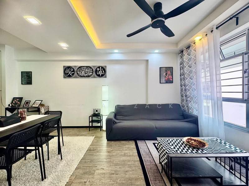 221A Sumang Lane, 221A Sumang Lane, Hougang / Punggol / Sengkang, 2 Bedrooms, 732 sqft, HDB Flat For Sale, by Farah Zack, 500251742 - PropertyGuru.com.sg