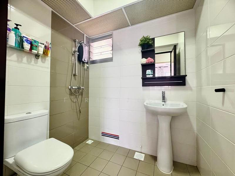 221A Sumang Lane, 221A Sumang Lane, Hougang / Punggol / Sengkang, 2 Bedrooms, 732 sqft, HDB Flat For Sale, by Farah Zack, 500251742 - PropertyGuru.com.sg
