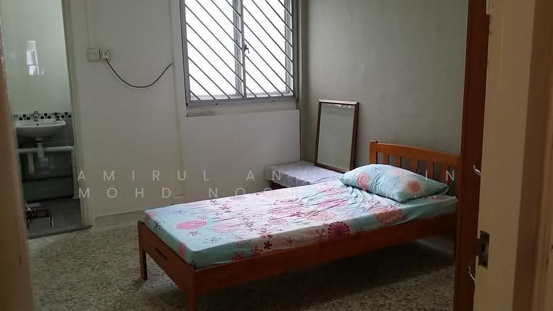 Block 602 Clementi West St 1, Street1, 2 Bedrooms, 720 sqft, HDB Flat For Rent, by AMIRUL ANWAR BIN MOHD NOOR (AMIR MICHAEL), 500251745 - Bedroom - PropertyGuru.com.sg