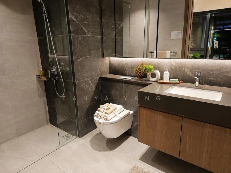 Hillock Green, 22-28 Lentor Central, Mandai / Upper Thomson, 2 Bedrooms, 710 sqft, Condominium For Rent, by Tanya Yang, 500251764 - Bathroom - PropertyGuru.com.sg