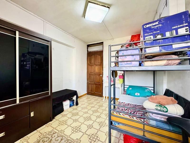 554 Bedok North Street 3, 554 Bedok North Street 3, Bedok / Upper East Coast, 2 Bedrooms, 732 sqft, HDB Flat For Sale, by Farah Zack, 500251766 - PropertyGuru.com.sg