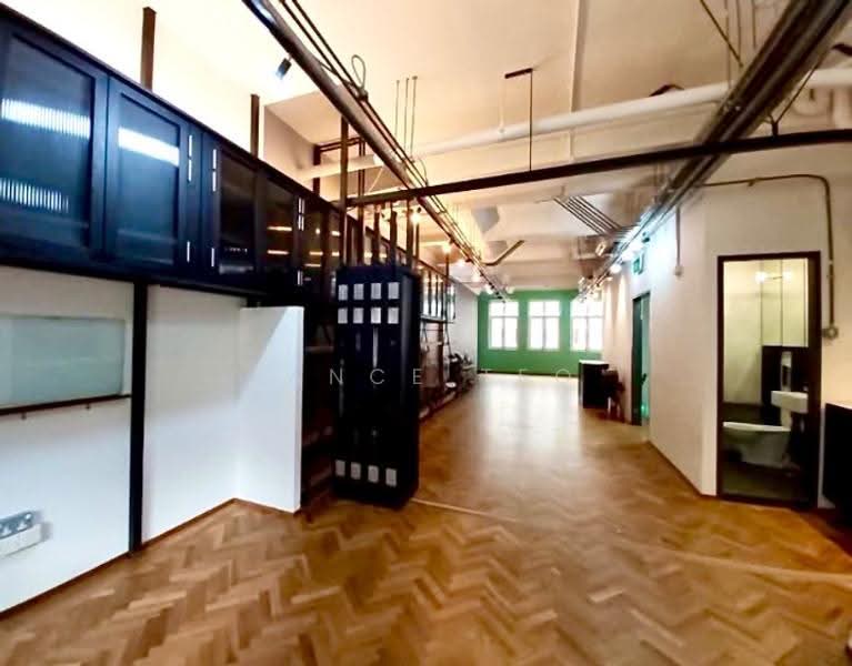 Commercial space for rent near Bugis Mrt, Beach Road / Bugis / Rochor, 973 sqft, Shop / Shophouse For Rent, by Lance Teo, 500251774 - Interior - CommercialGuru.com.sg