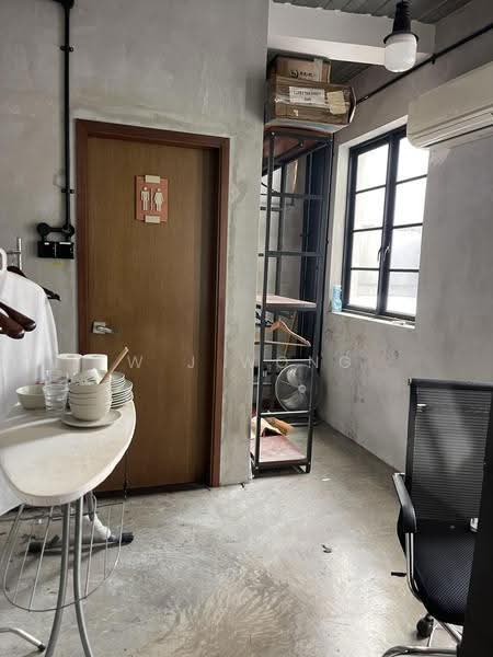 South Bridge Road, 198-198B South Bridge Road, Boat Quay / Raffles Place / Marina, 1,100 sqft, Shop / Shophouse For Rent, by W J Wong, 500251780 - Interior - CommercialGuru.com.sg