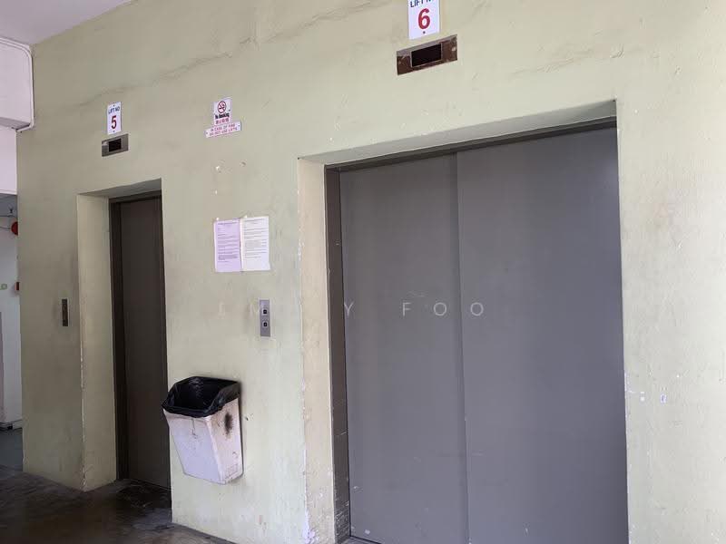 Tong Lee Building, 37 Kallang Pudding Road, Macpherson / Potong Pasir, 192 sqft, Light Industrial (B1) For Rent, by Emily Foo, 500251793 - Corridor - CommercialGuru.com.sg