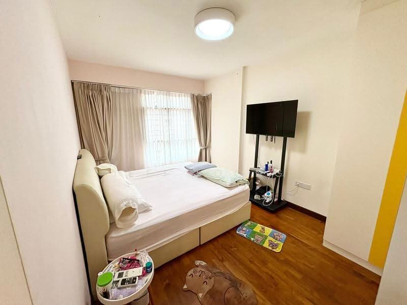 226A Sumang Lane, 226A Sumang Lane, Hougang / Punggol / Sengkang, 3 Bedrooms, 1,227 sqft, HDB Flat For Sale, by Jeff Foong, 500251796 - Master Bedroom - PropertyGuru.com.sg