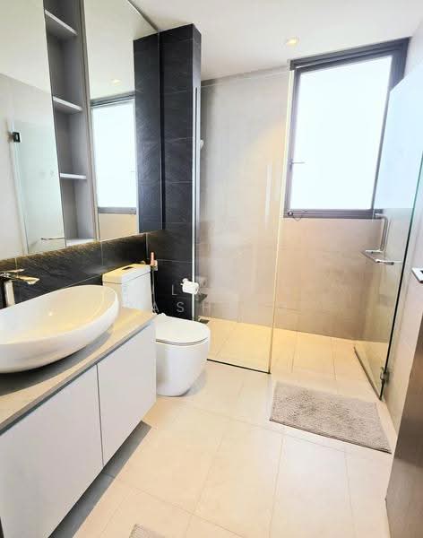Vue 8 Residence, 89 Pasir Ris Heights, Pasir Ris / Tampines, 3 Bedrooms, 1,033 sqft, Condominium For Sale, by Zulkifli Rasheed, 500251802 - Bathroom - PropertyGuru.com.sg